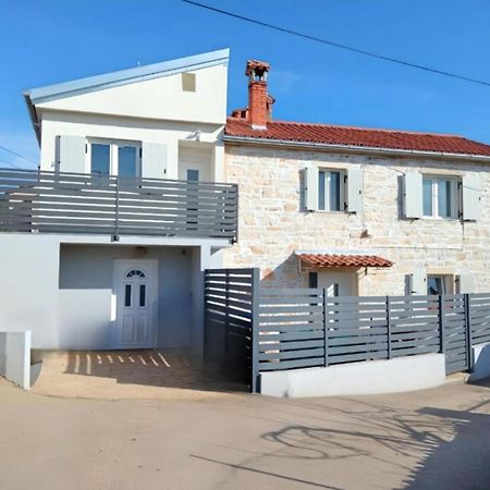 Apartment Valentino Tar-Vabriga Εξωτερικό φωτογραφία