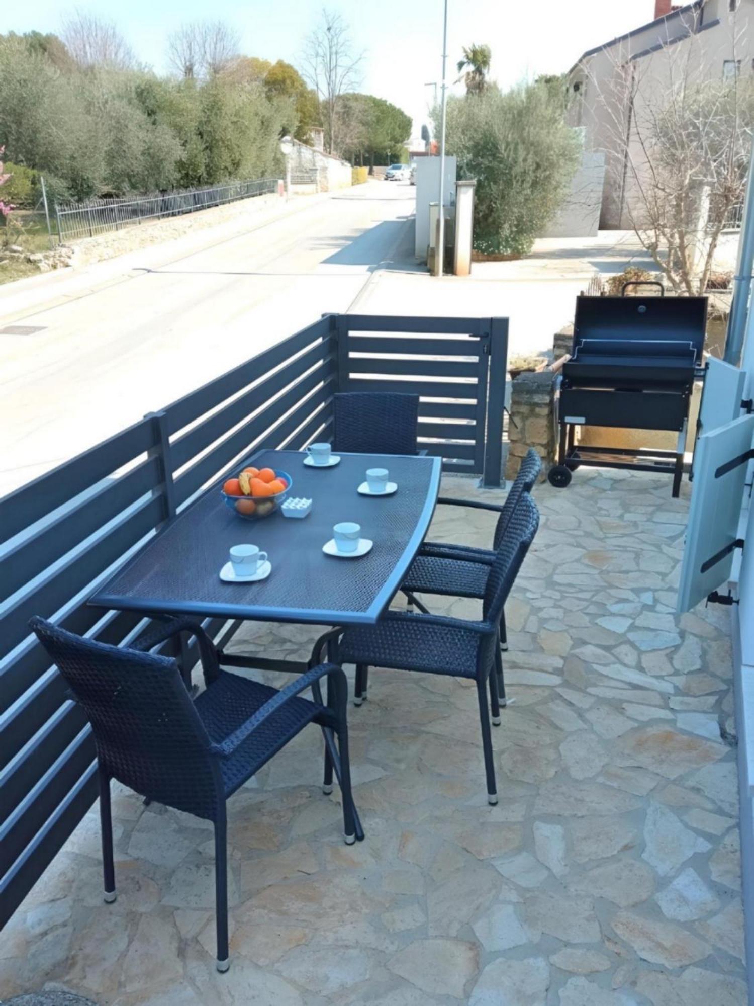 Apartment Valentino Tar-Vabriga Εξωτερικό φωτογραφία